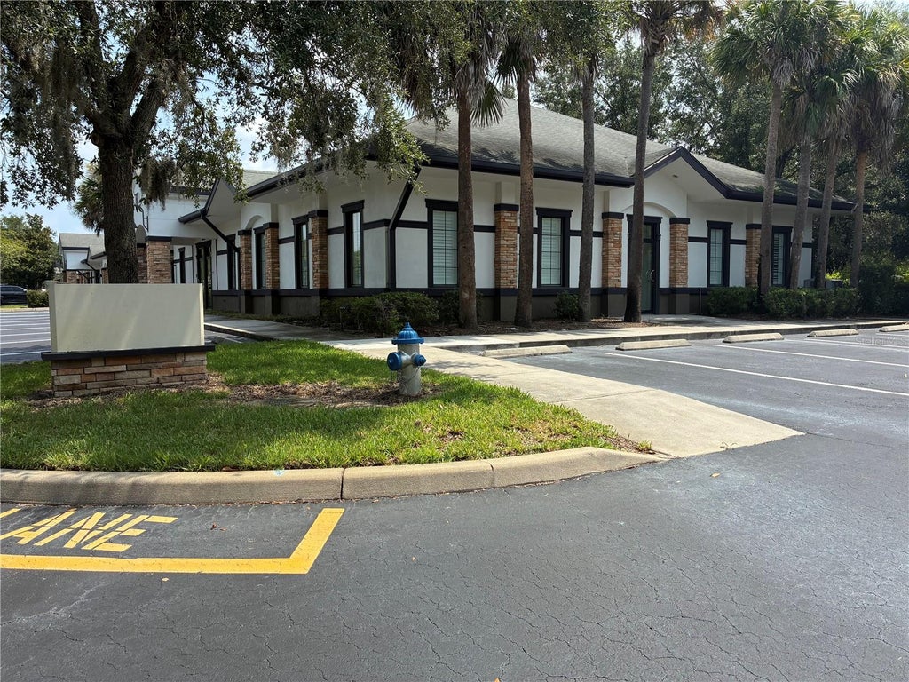 Photo of 1350 City View Center, Oviedo, FL 32765 (MLS # S5153380)