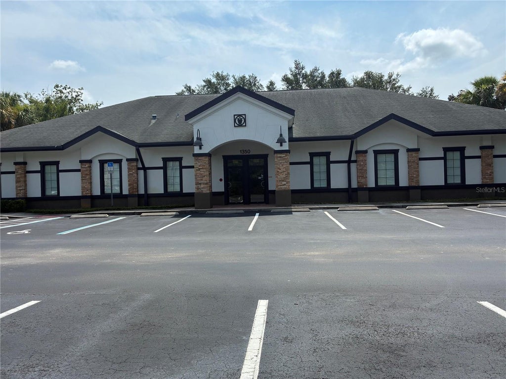 Photo of 1350 City View Center, Oviedo, FL 32765 (MLS # S5153380)