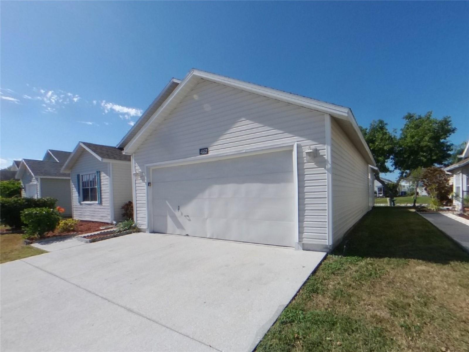 VILLAGE OF LAKESIDE SOUTH II - Residential Lease