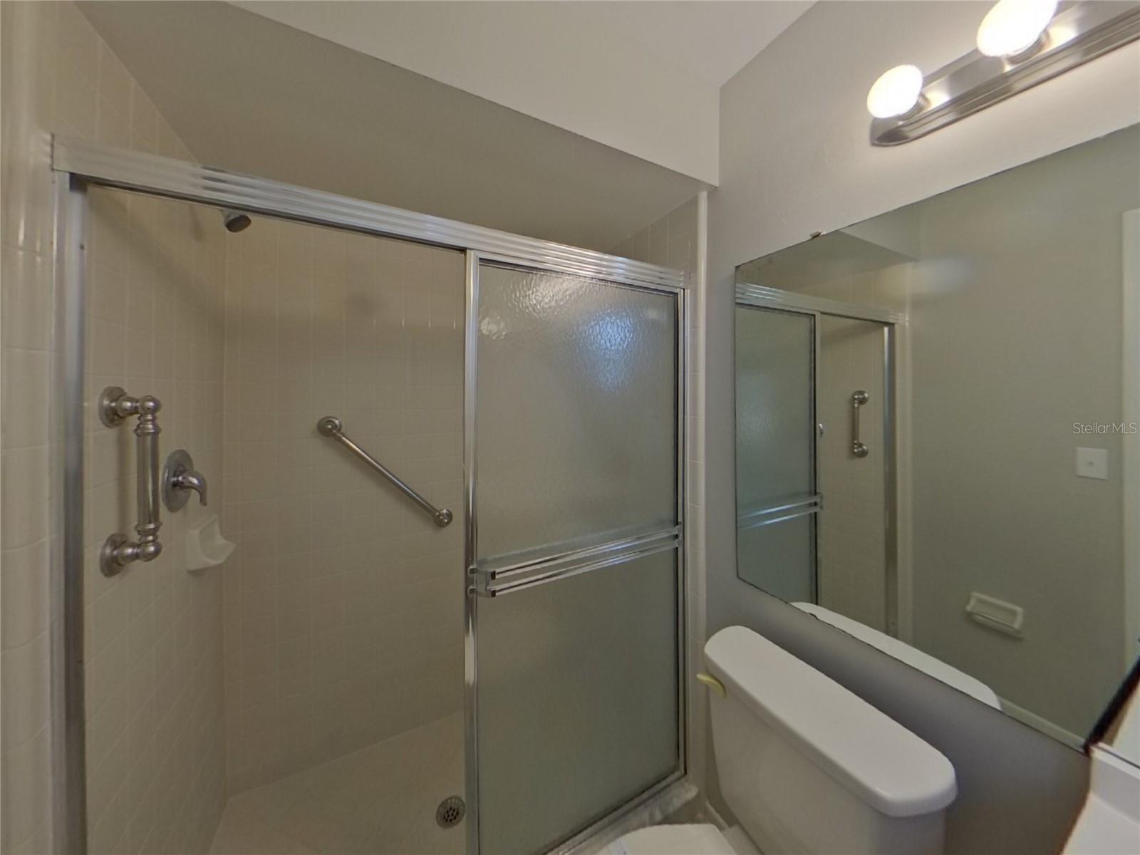 VILLAGE OF LAKESIDE SOUTH II - Residential Lease