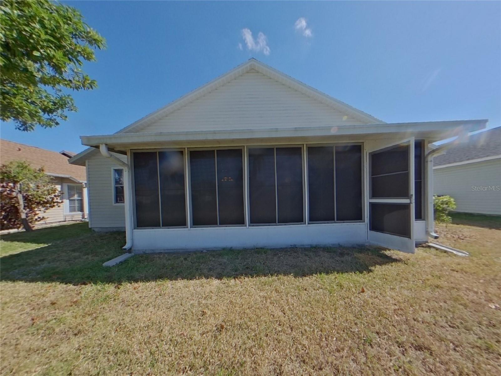 VILLAGE OF LAKESIDE SOUTH II - Residential Lease