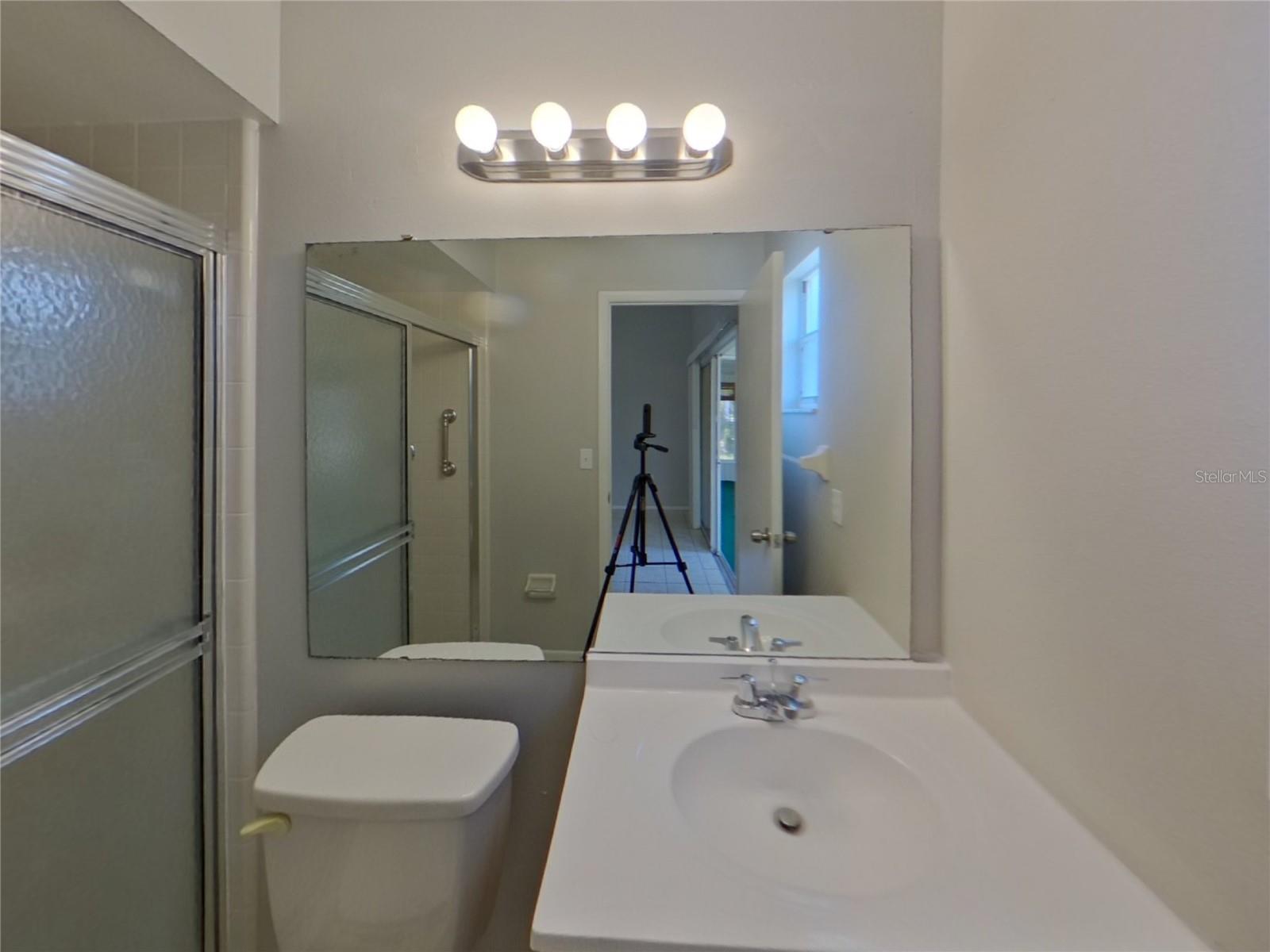 VILLAGE OF LAKESIDE SOUTH II - Residential Lease