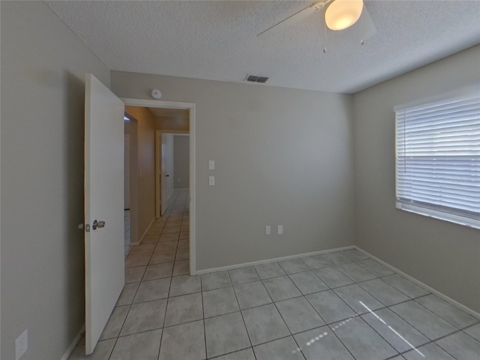 VILLAGE OF LAKESIDE SOUTH II - Residential Lease