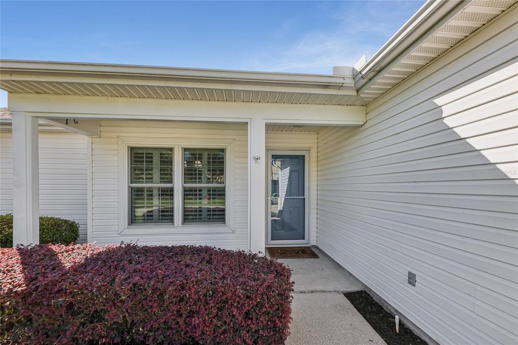 Photo of 25327 Hibiscus Street, Leesburg, FL 34748 (MLS # G5104283)