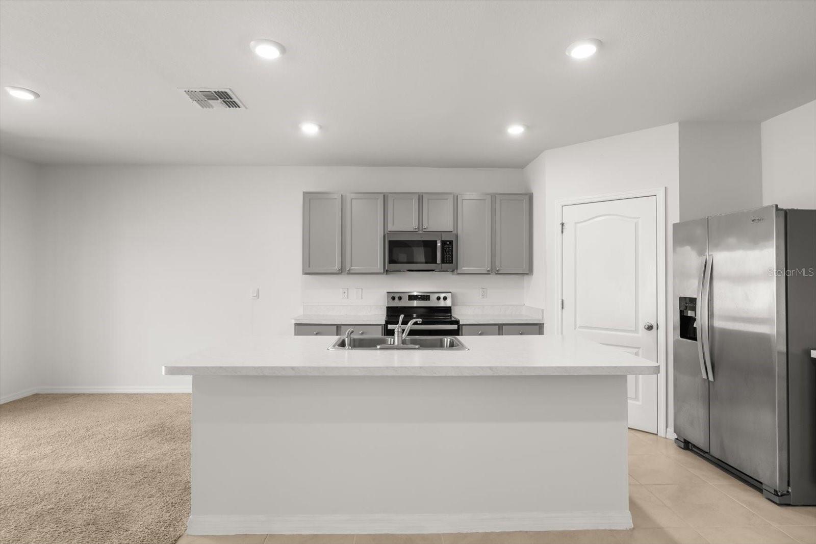 WOODBRIDGE LKS/EDGEWATER - Residential