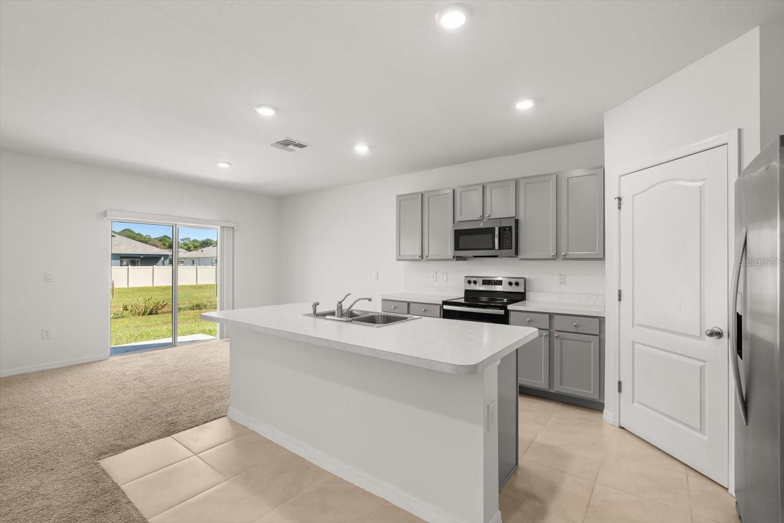 WOODBRIDGE LKS/EDGEWATER - Residential