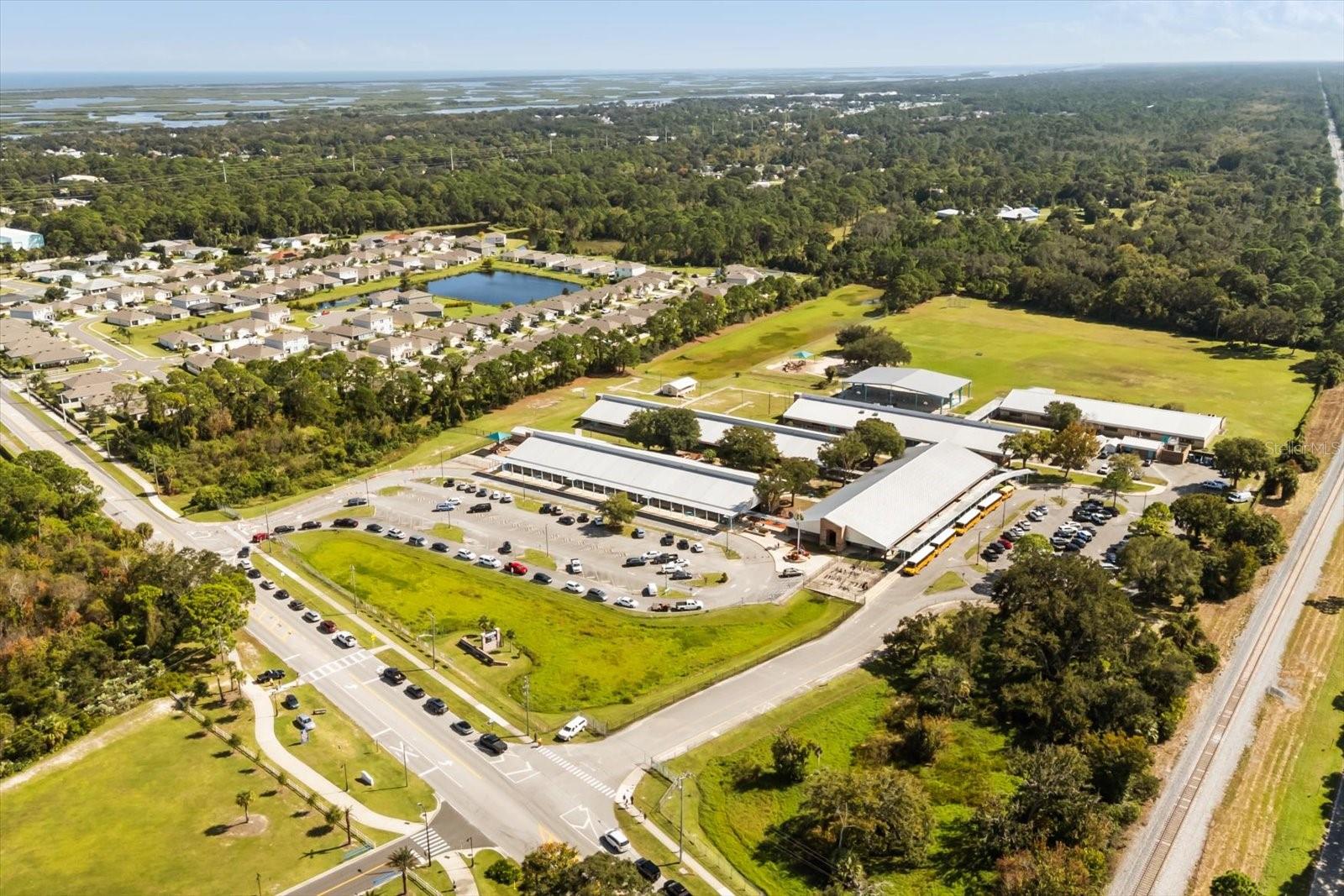 WOODBRIDGE LKS/EDGEWATER - Residential