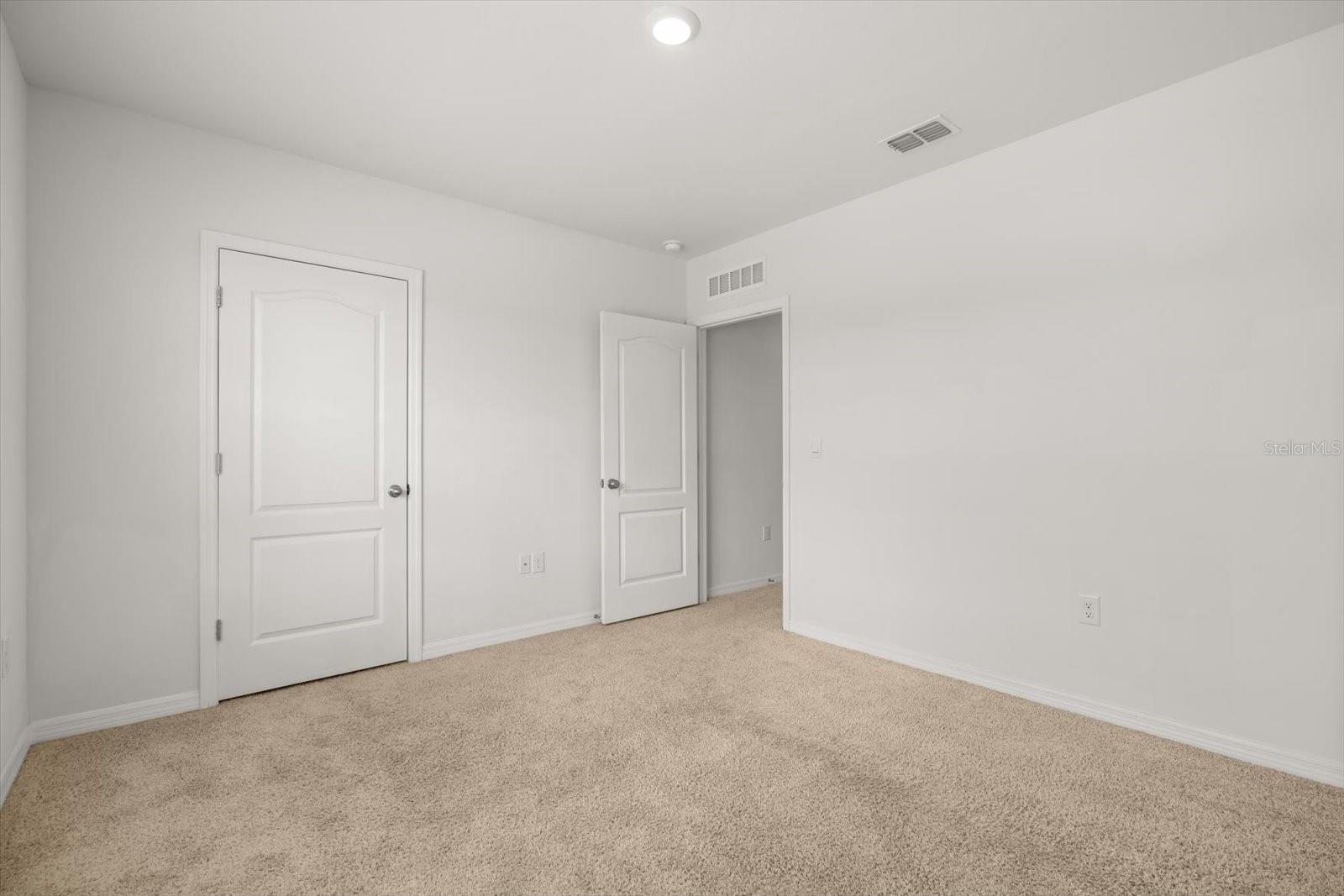 WOODBRIDGE LKS/EDGEWATER - Residential