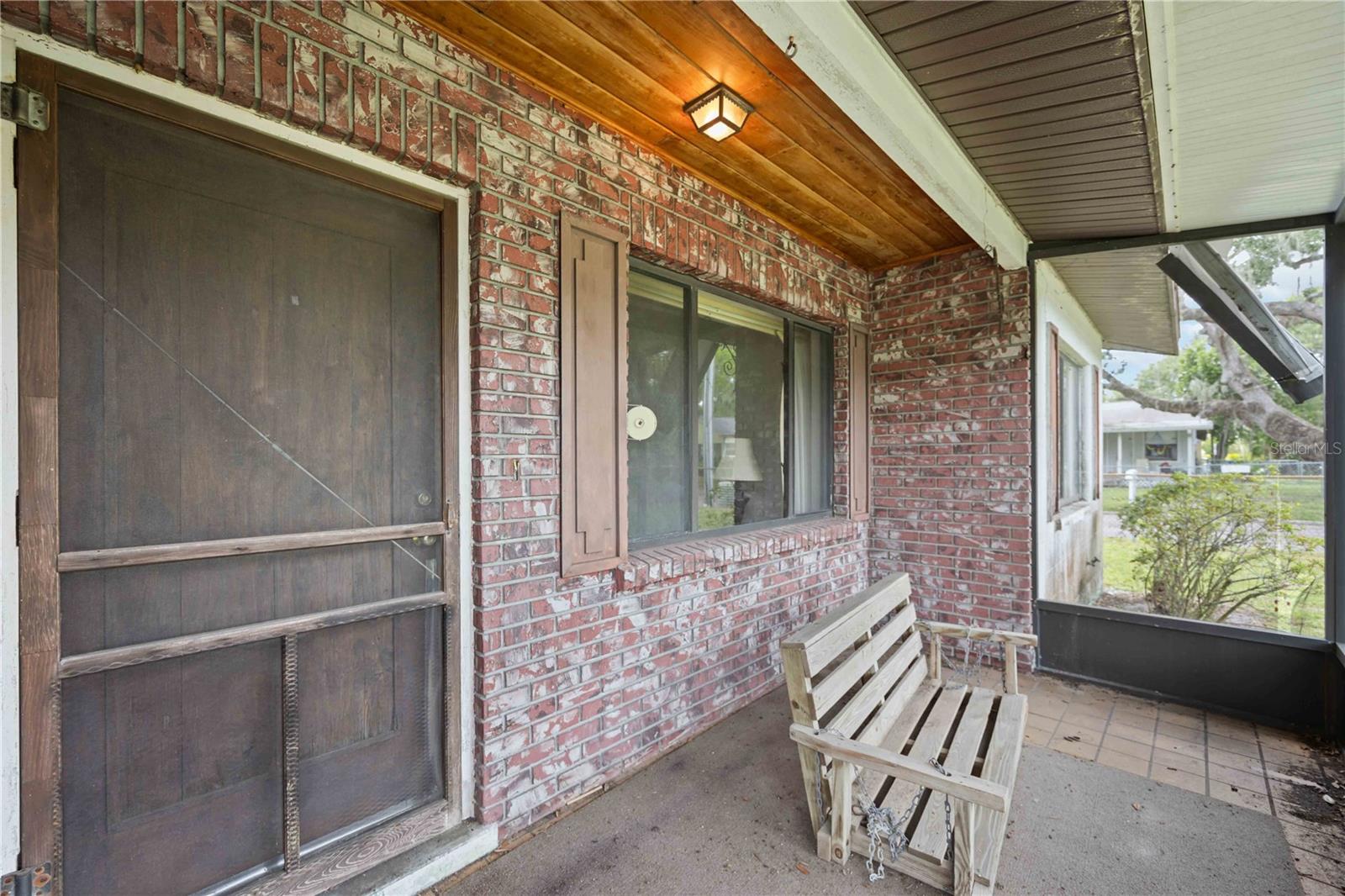1717 8TH STREET W