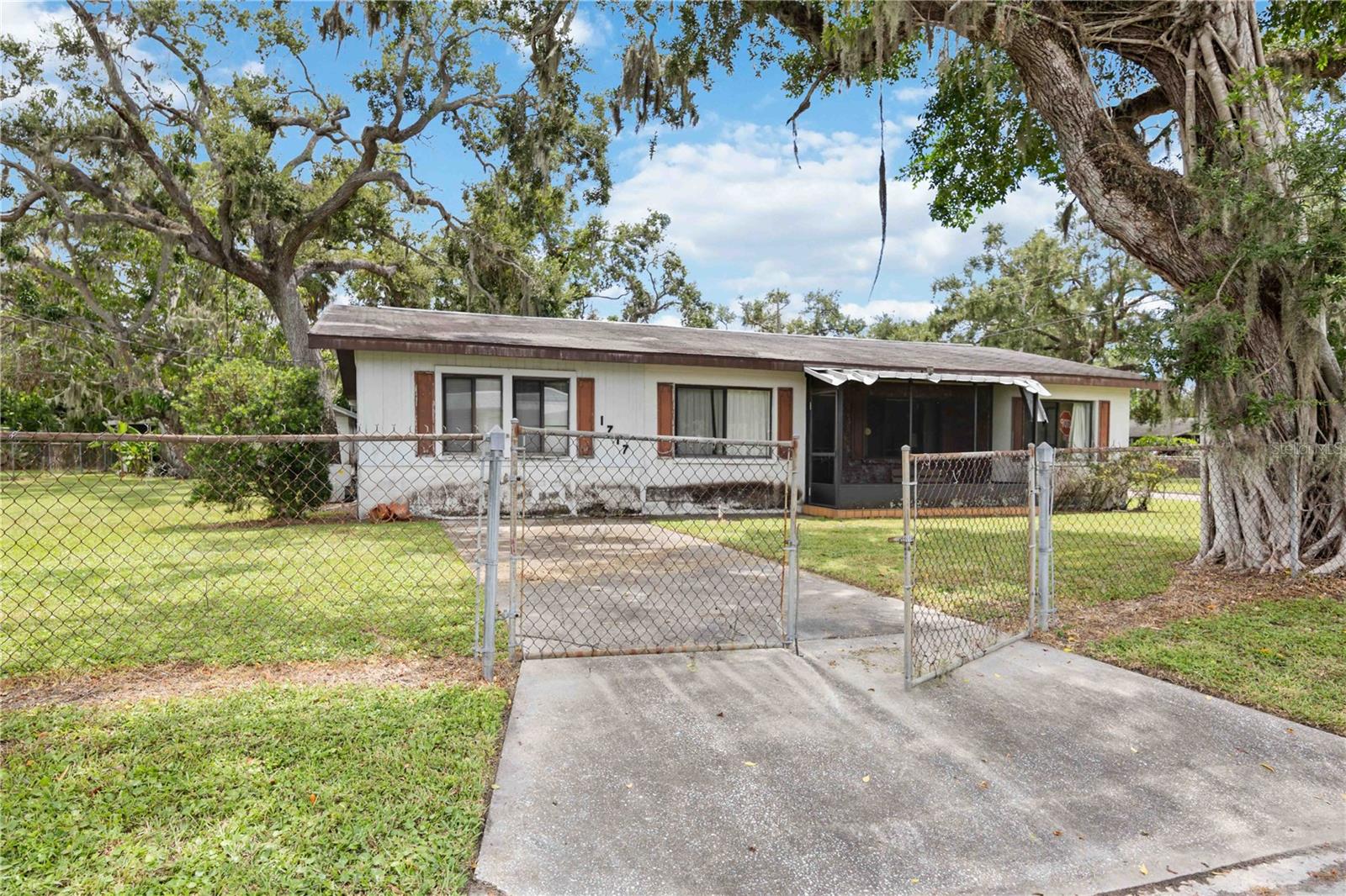 1717 8TH STREET W