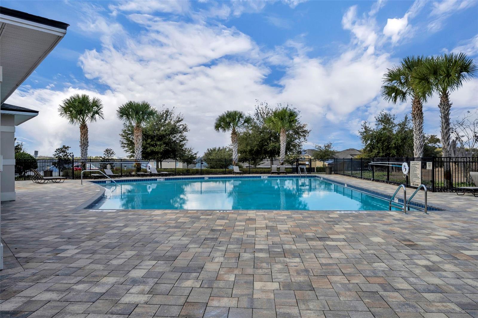 JOHNS LAKE LNDG PH 3 - Residential