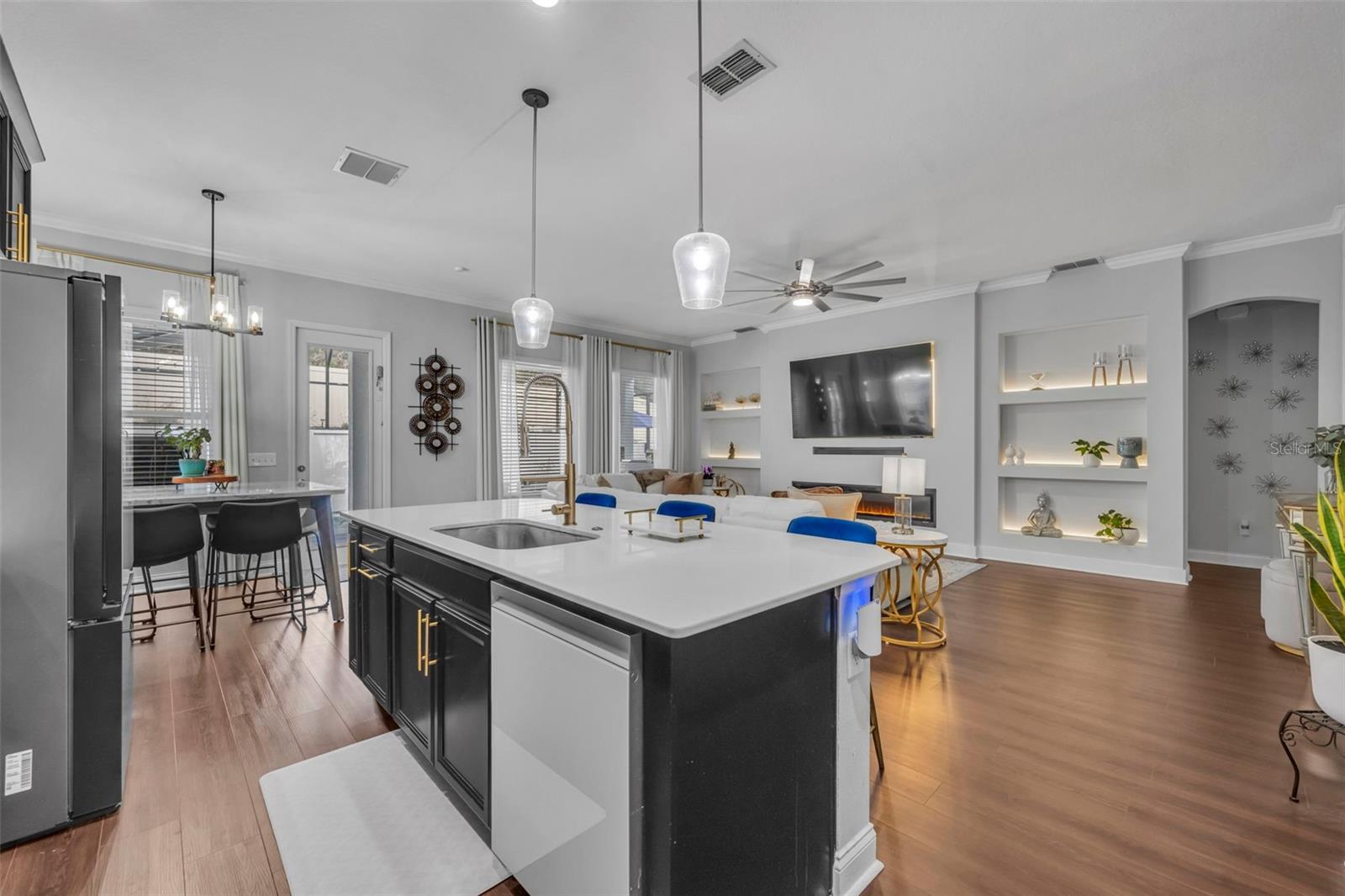 JOHNS LAKE LNDG PH 3 - Residential