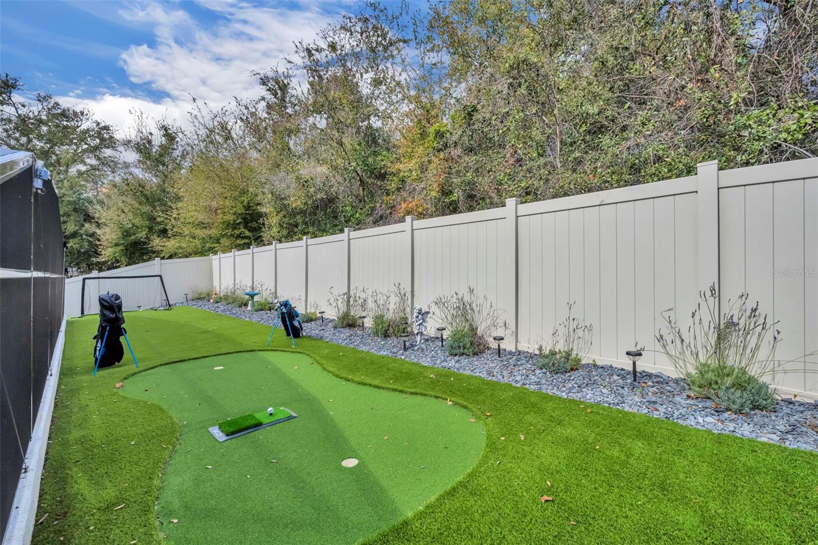 JOHNS LAKE LNDG PH 3 - Residential