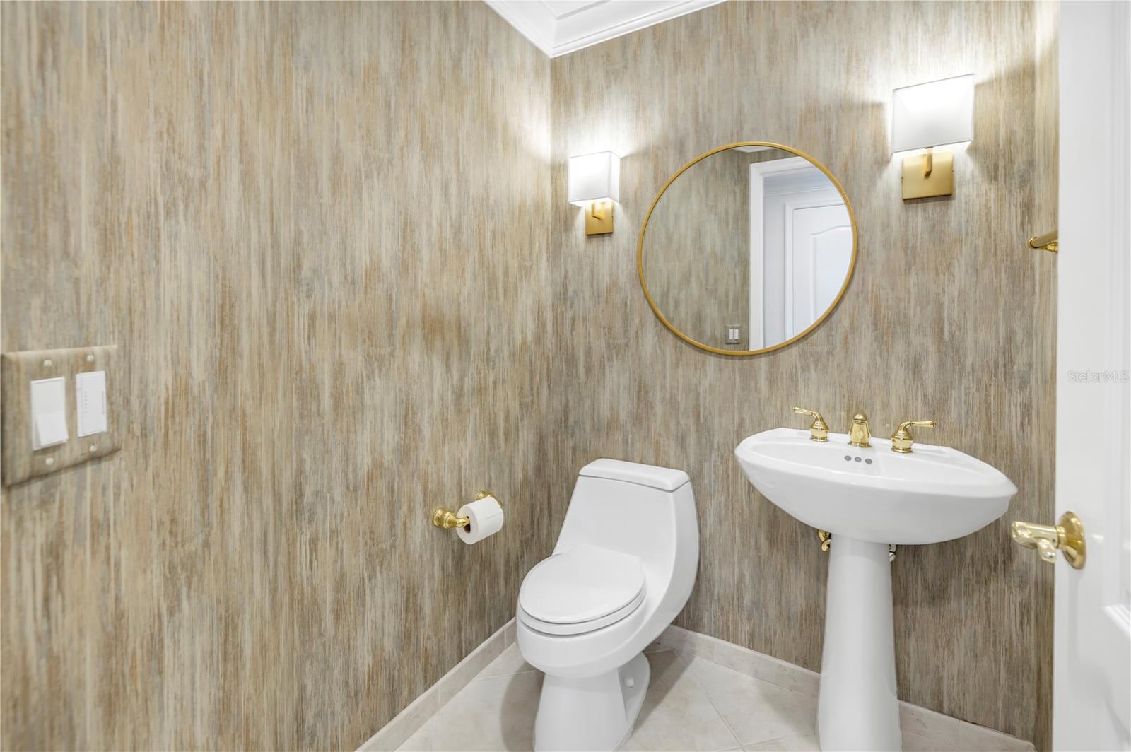 FLORENCIA CONDO - Residential