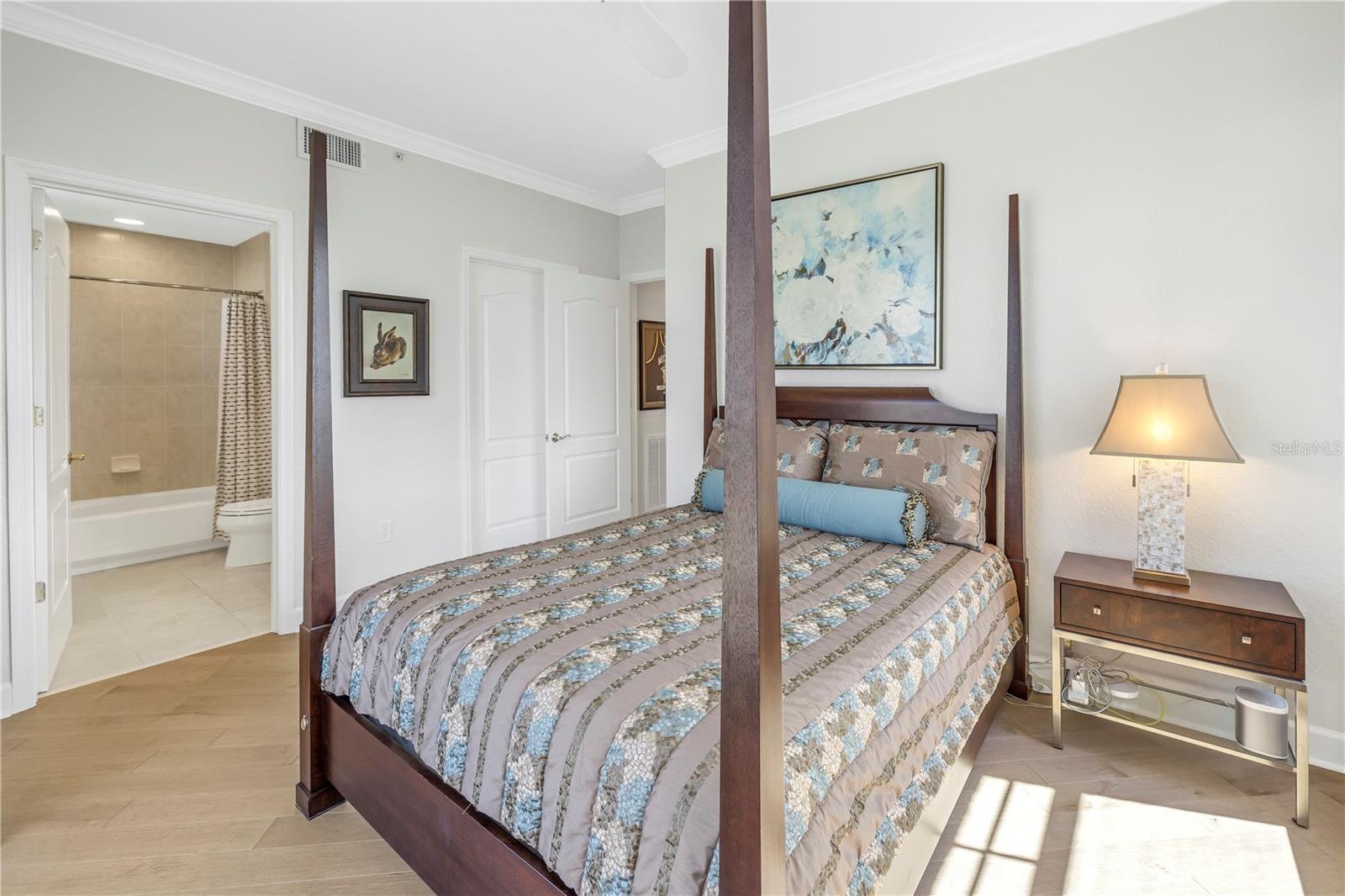 FLORENCIA CONDO - Residential