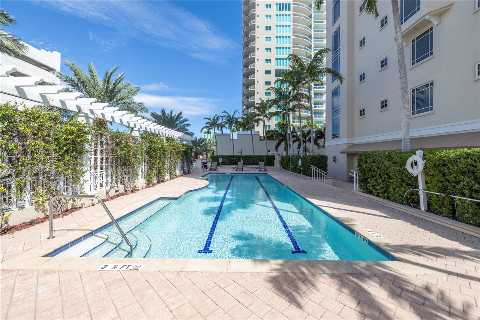 FLORENCIA CONDO - Residential