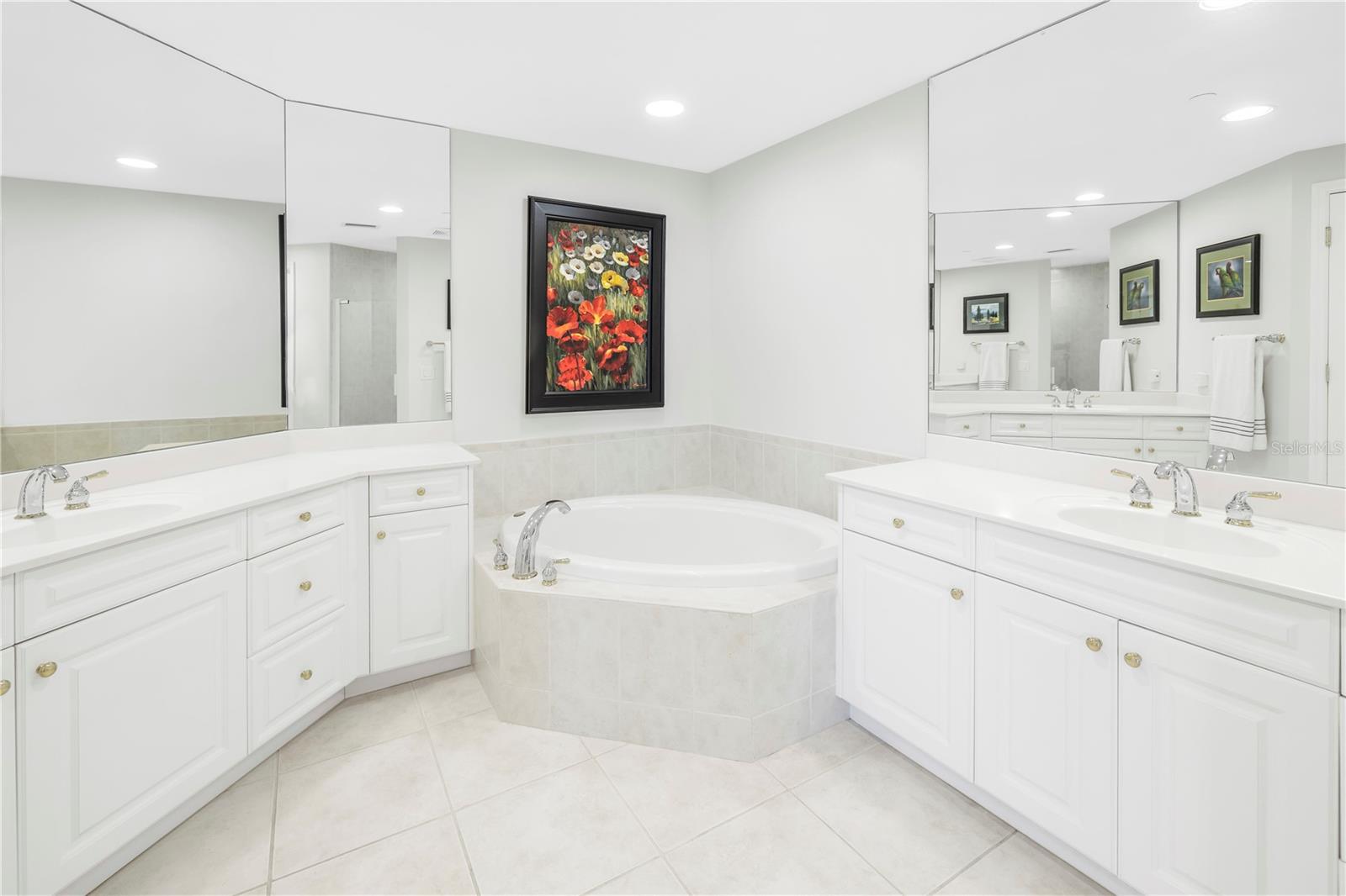 FLORENCIA CONDO - Residential