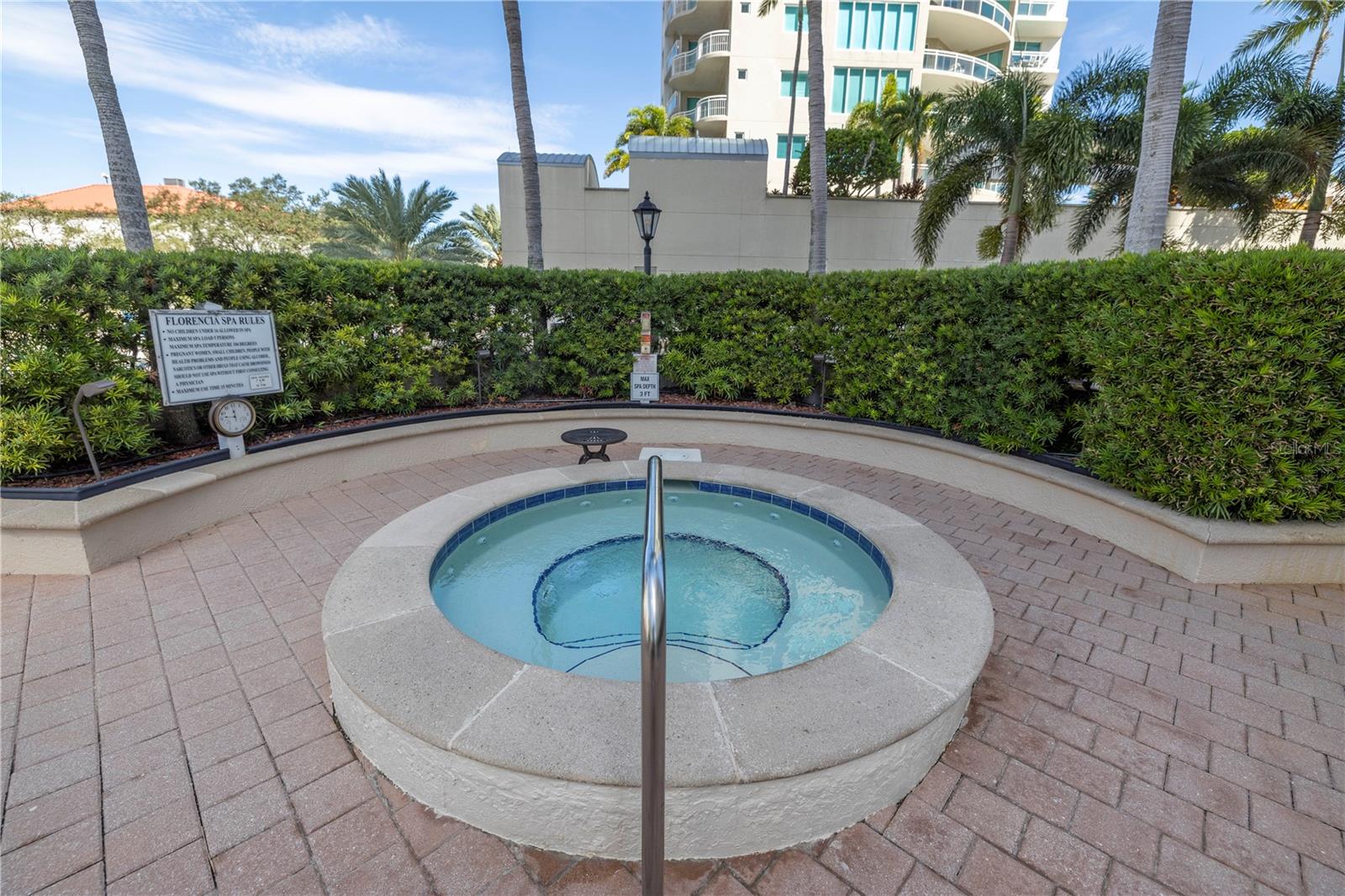 FLORENCIA CONDO - Residential