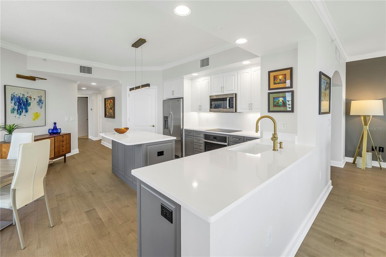 FLORENCIA CONDO - Residential