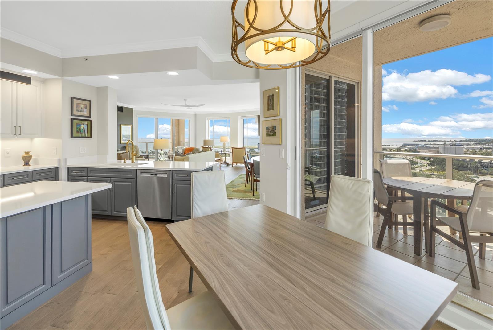 FLORENCIA CONDO - Residential