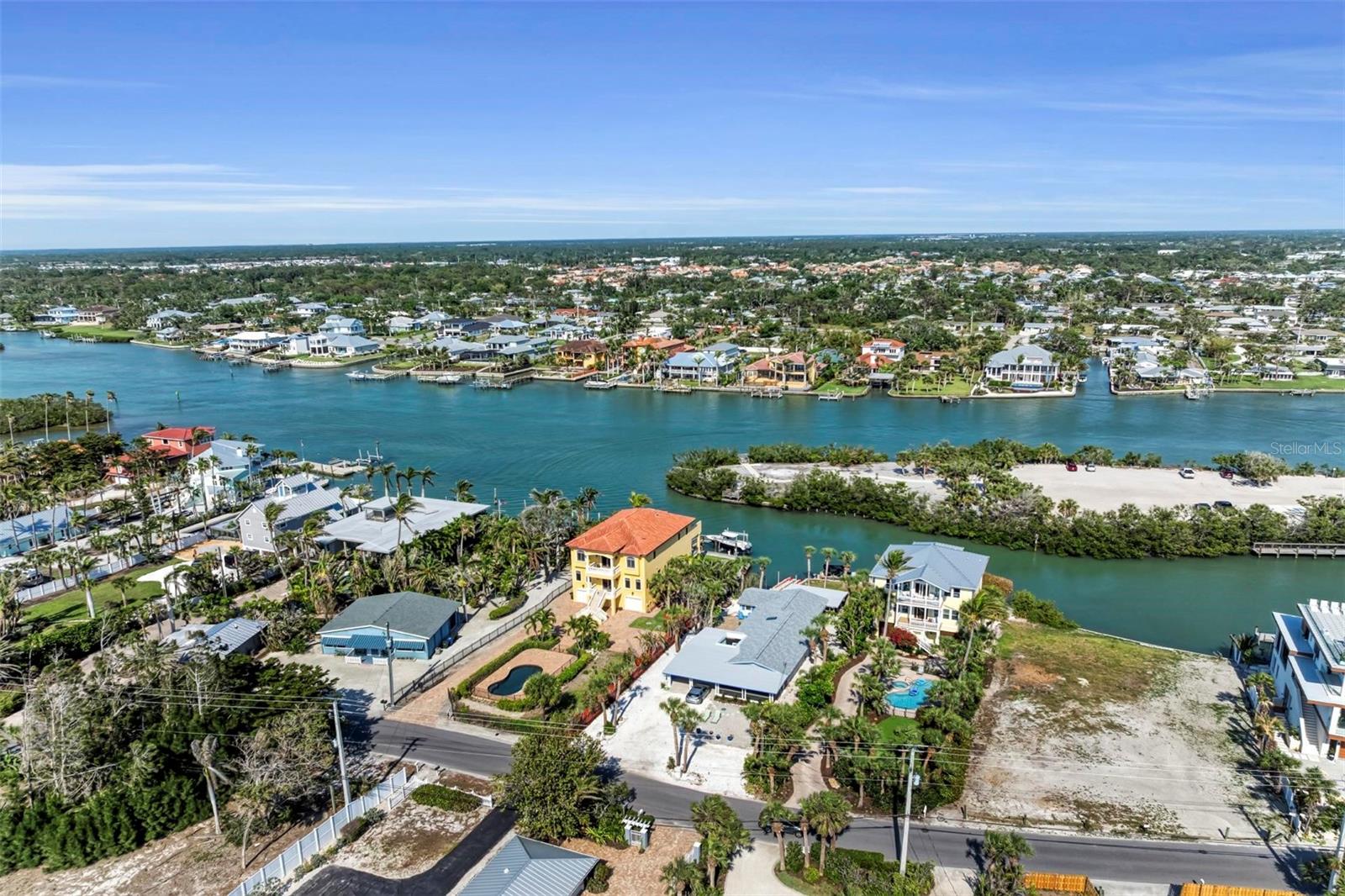 0000 - NOT PART OF A SUBDIVISION - Residential