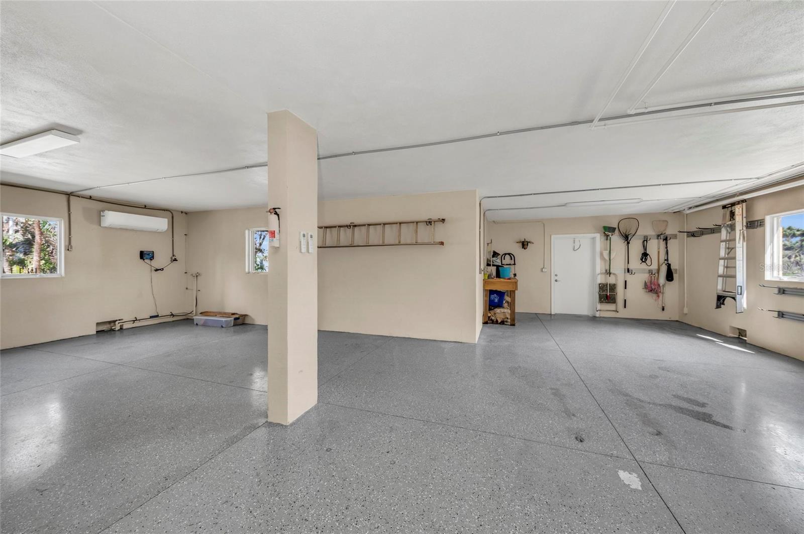 0000 - NOT PART OF A SUBDIVISION - Residential
