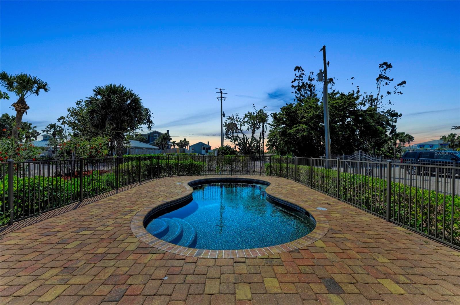 0000 - NOT PART OF A SUBDIVISION - Residential
