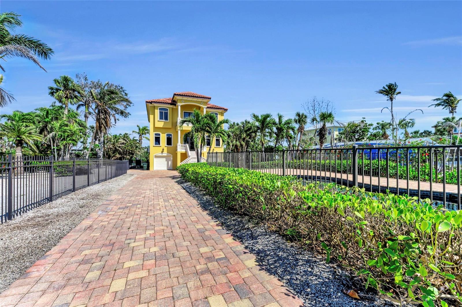 0000 - NOT PART OF A SUBDIVISION - Residential