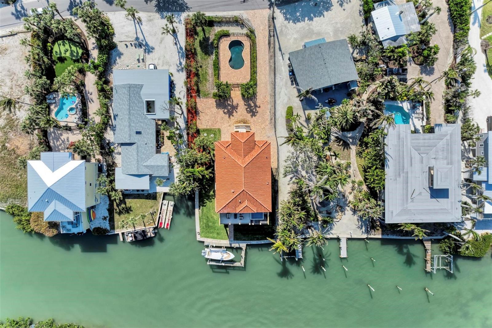 0000 - NOT PART OF A SUBDIVISION - Residential