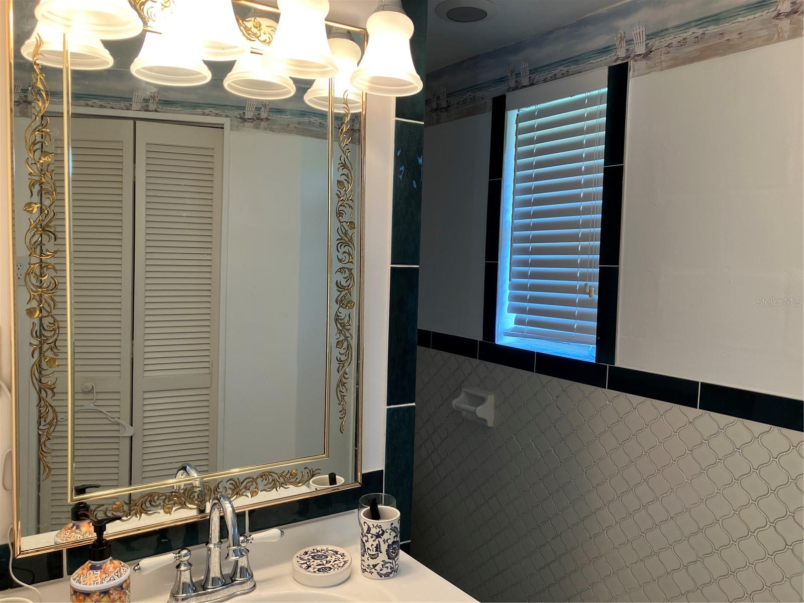 SOUTH VENICE - Residential