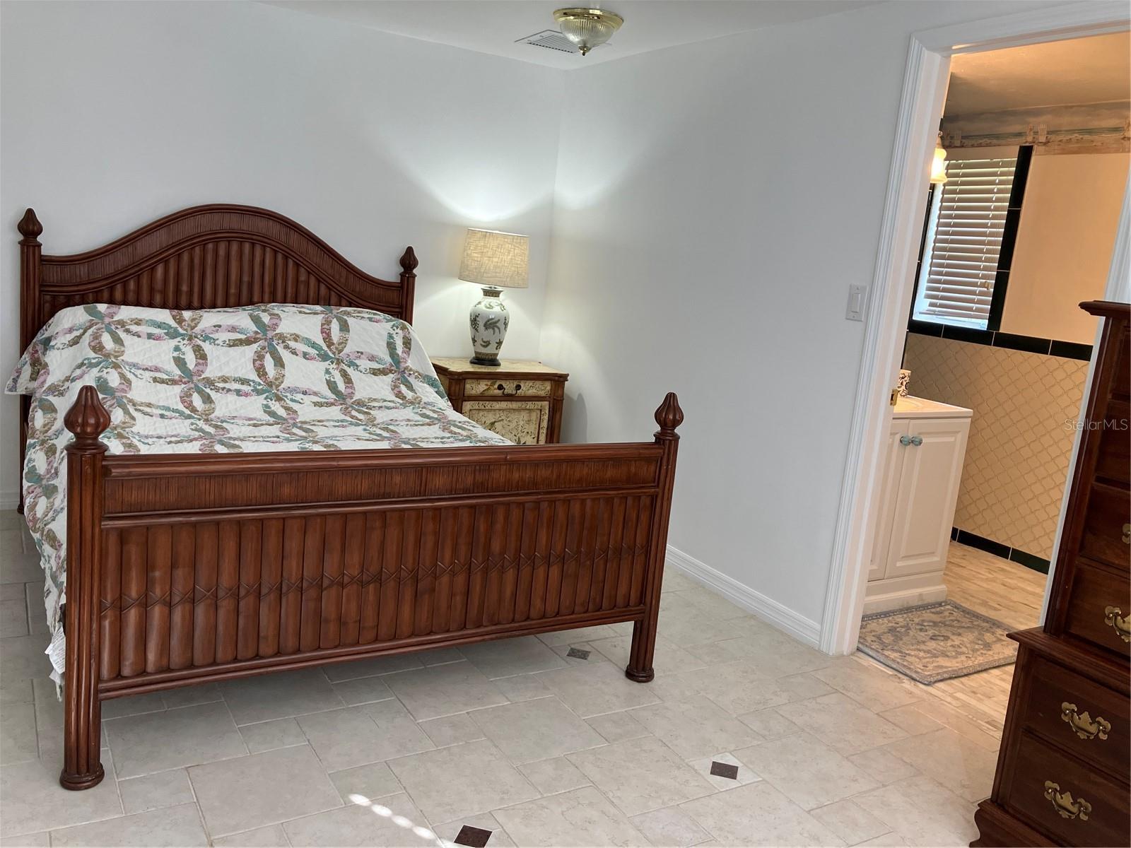 SOUTH VENICE - Residential