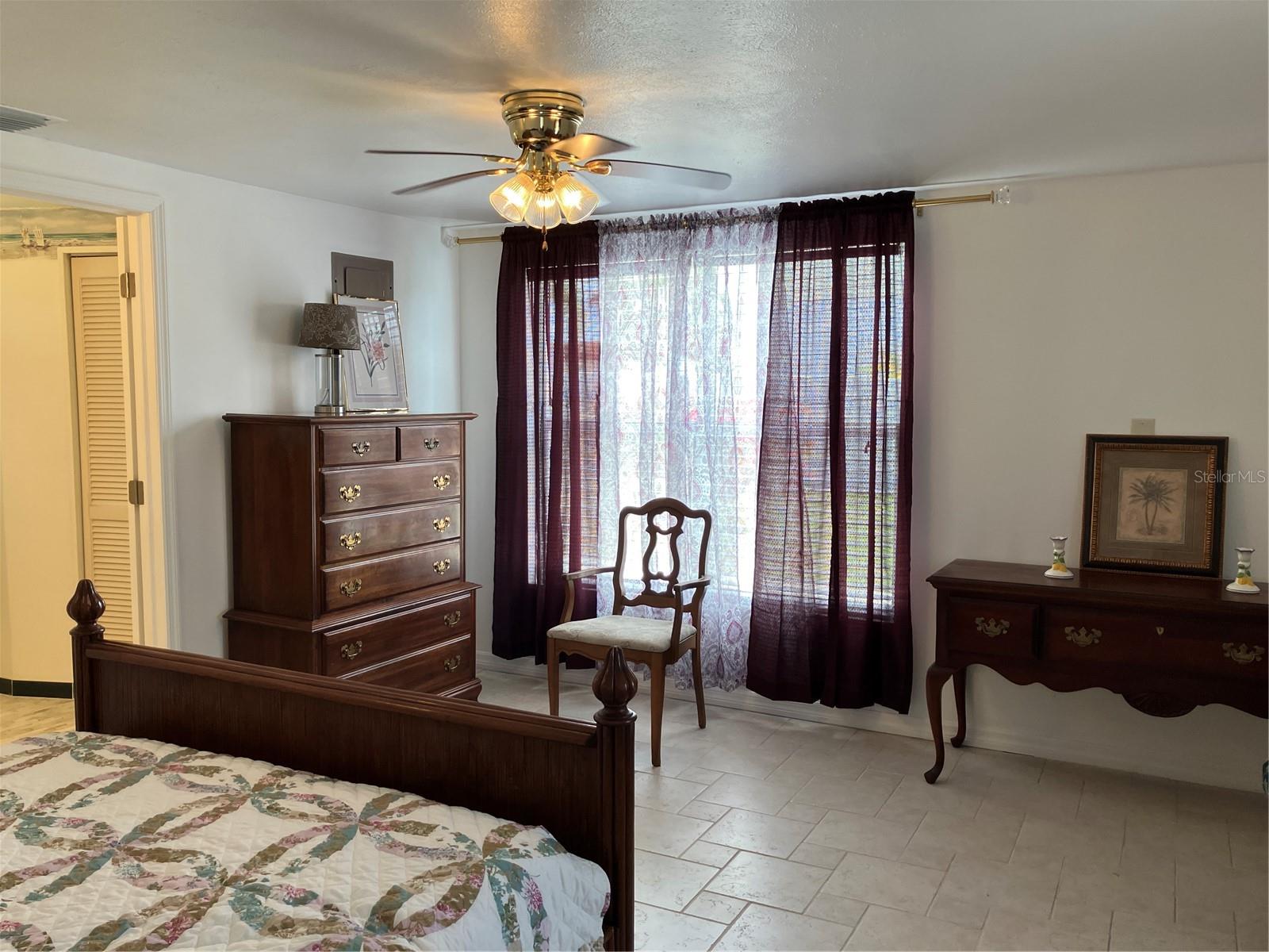 SOUTH VENICE - Residential