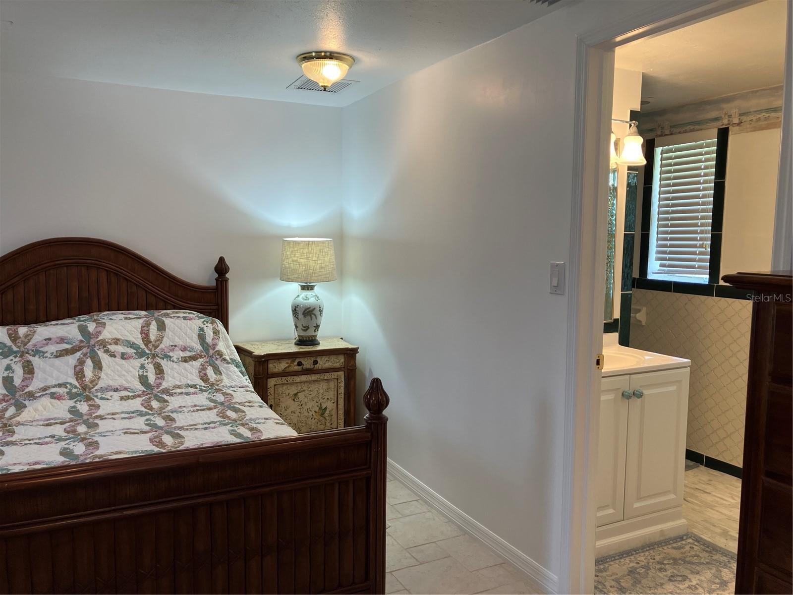 SOUTH VENICE - Residential