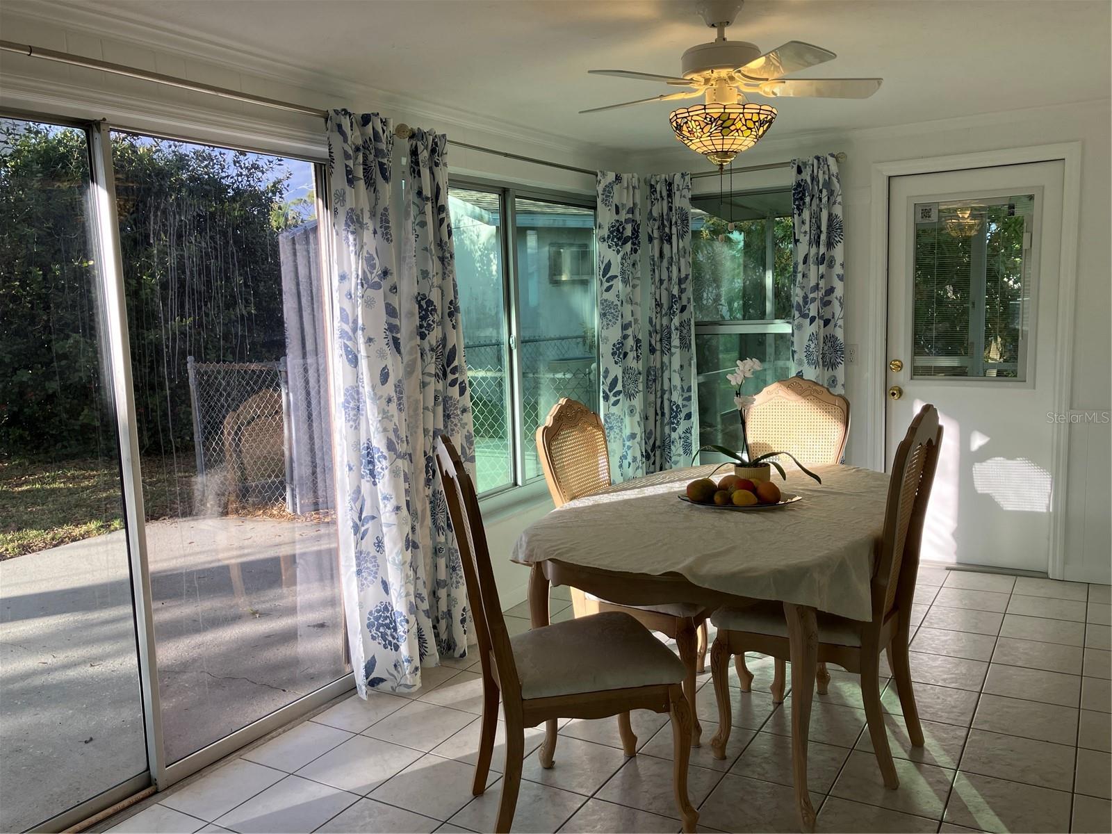 SOUTH VENICE - Residential