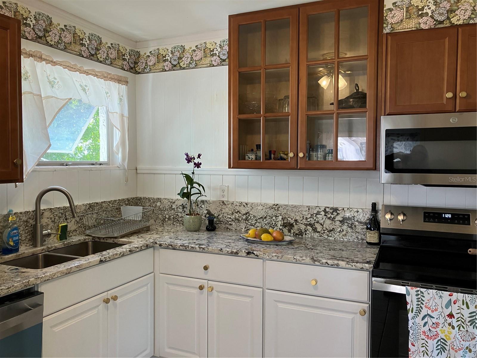 SOUTH VENICE - Residential