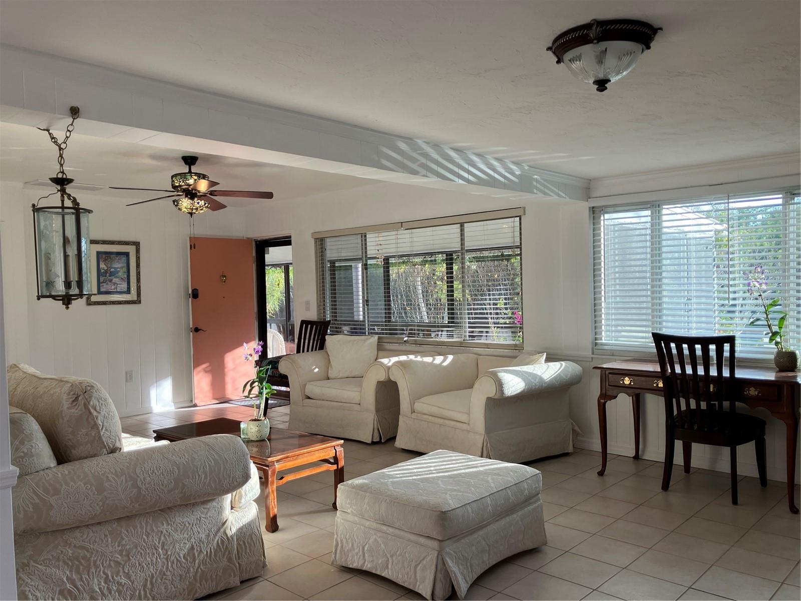 SOUTH VENICE - Residential