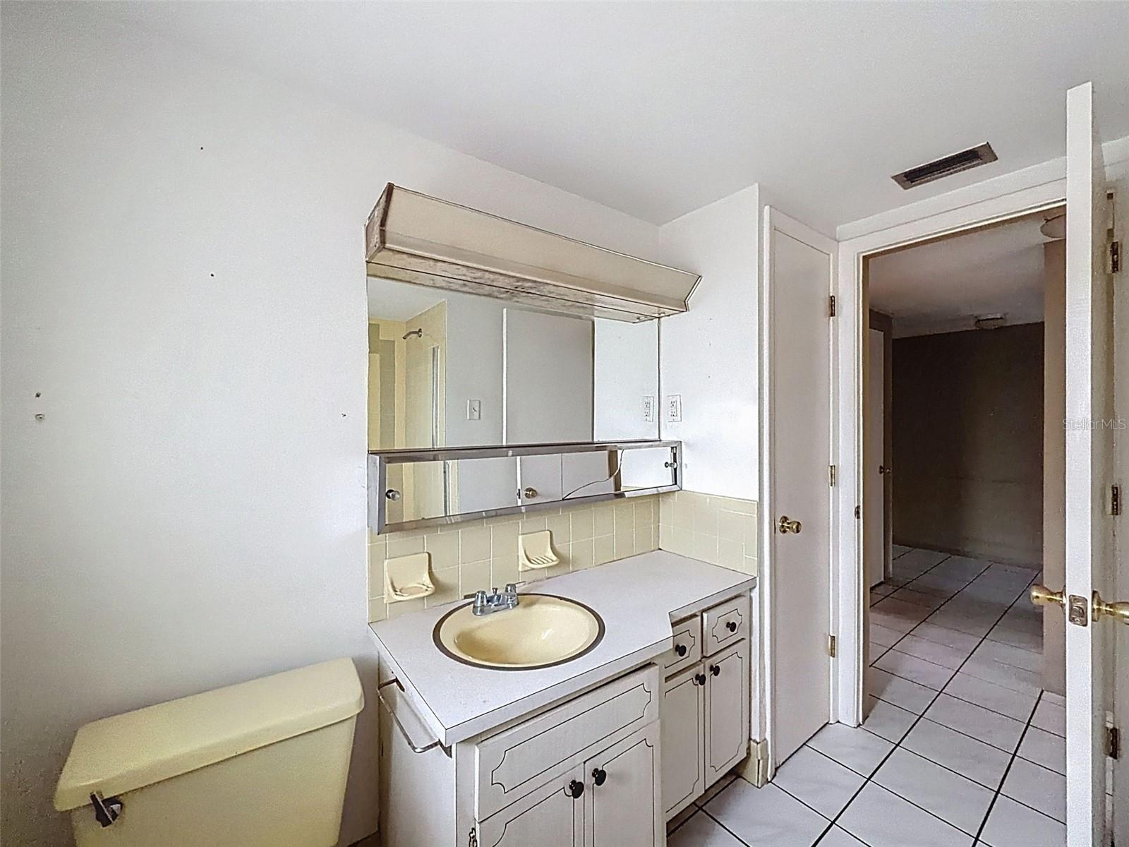 JASMINE LAKES - Residential