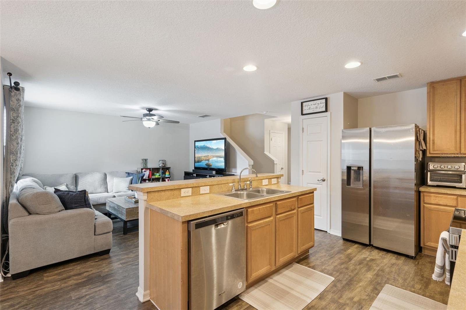 AVALON PARK VILLAGE 06 - Residential