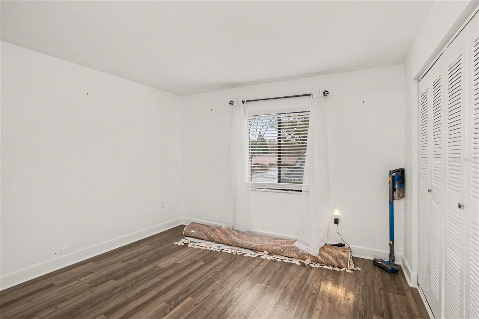 CARROLLWOOD PLACE A CONDOMINIU - Residential