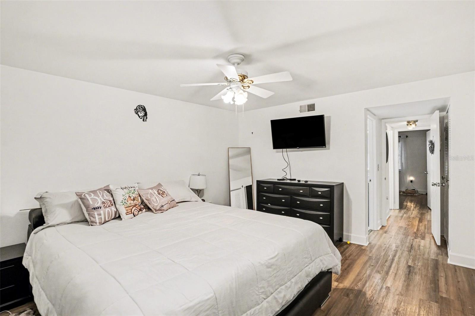 CARROLLWOOD PLACE A CONDOMINIU - Residential