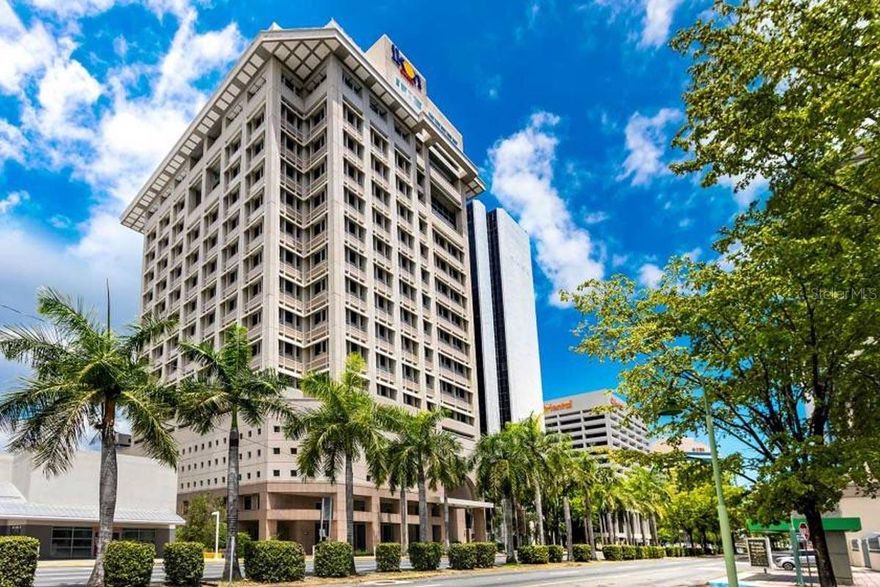 Located in the heart of the Financial District of Hato Rey, 270 Plaza is a prime US standard Class A office building. The building has a full power backup generator, 24-hour surveillance security system and fiber-optic communication infrastructure. It has luxury amenities such as valet parking services, 24/7 security, daily janitorial, lobby cafe and a helipad access. $160 valet parking, $150 reserved parking and $130 non reserved parking. The building has office spaces from 2,445 sf to 24,000 sf. Rent is $26.00/sf/yr + $15.32 OPEX + Electricity.