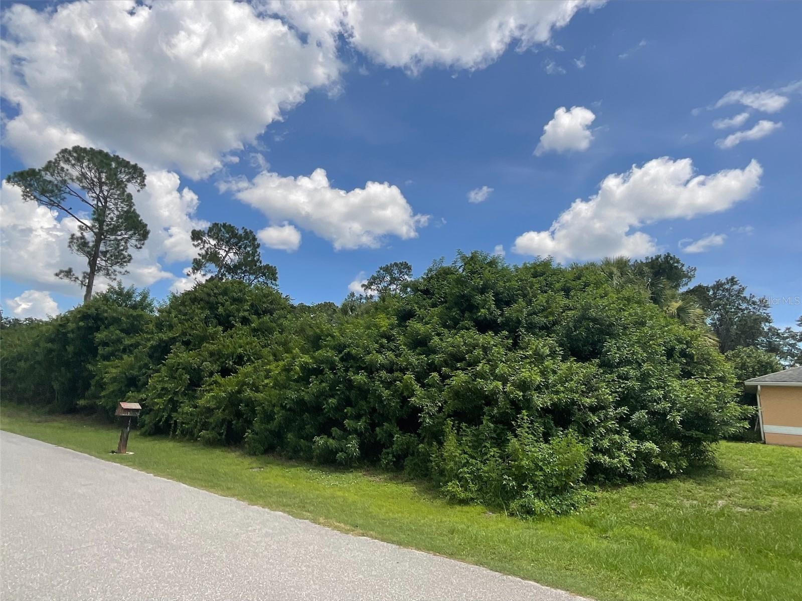 PORT CHARLOTTE SUB 49 - Land