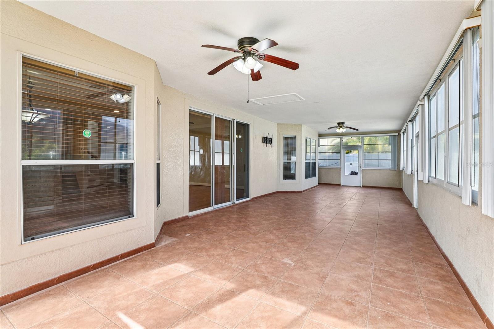 VISTA LAKES VILLAGE N-3 COLONIE - Residential