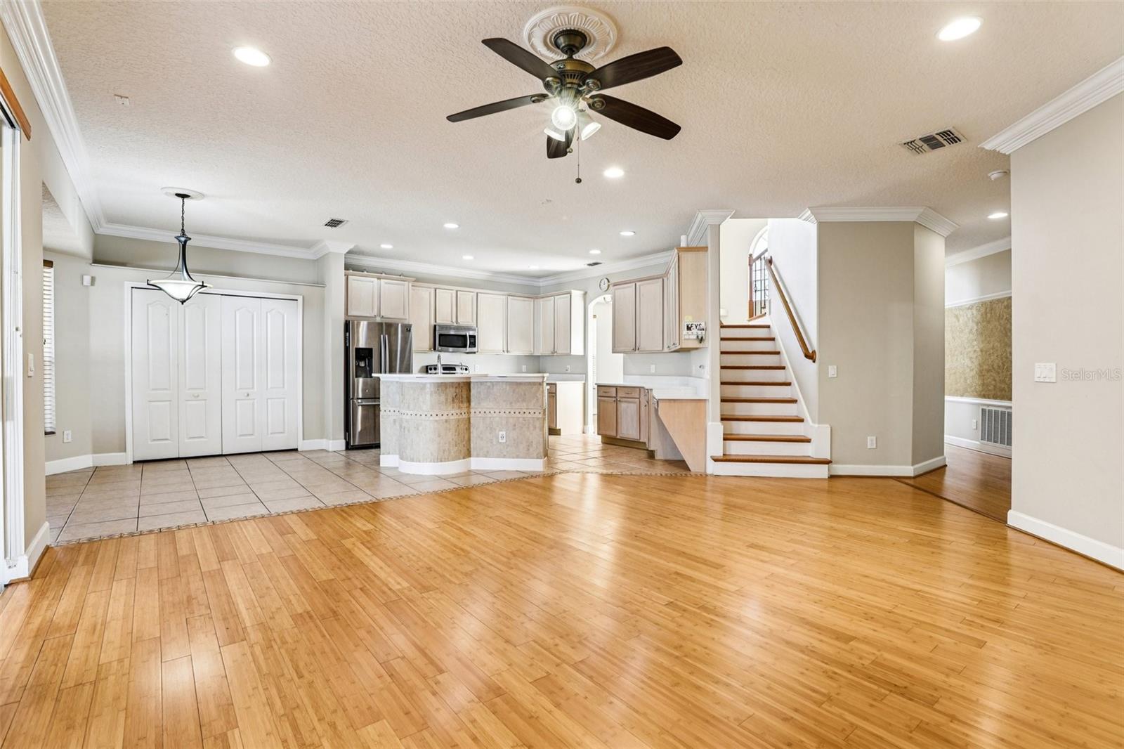 VISTA LAKES VILLAGE N-3 COLONIE - Residential