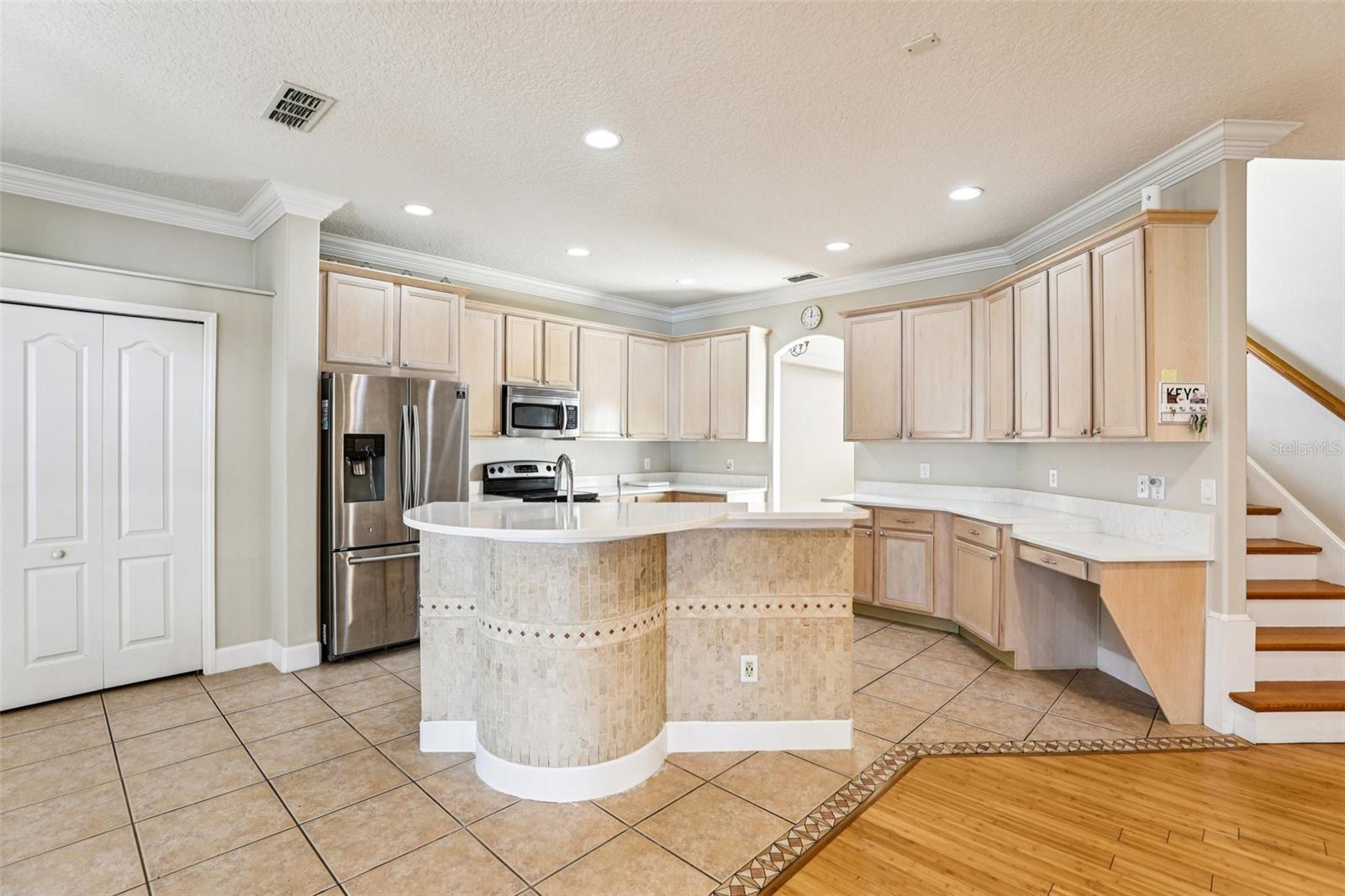 VISTA LAKES VILLAGE N-3 COLONIE - Residential