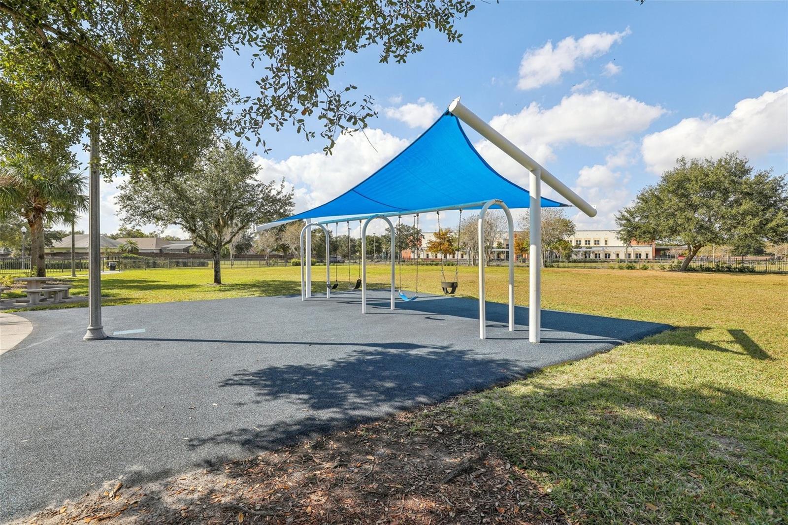 VISTA LAKES VILLAGE N-3 COLONIE - Residential