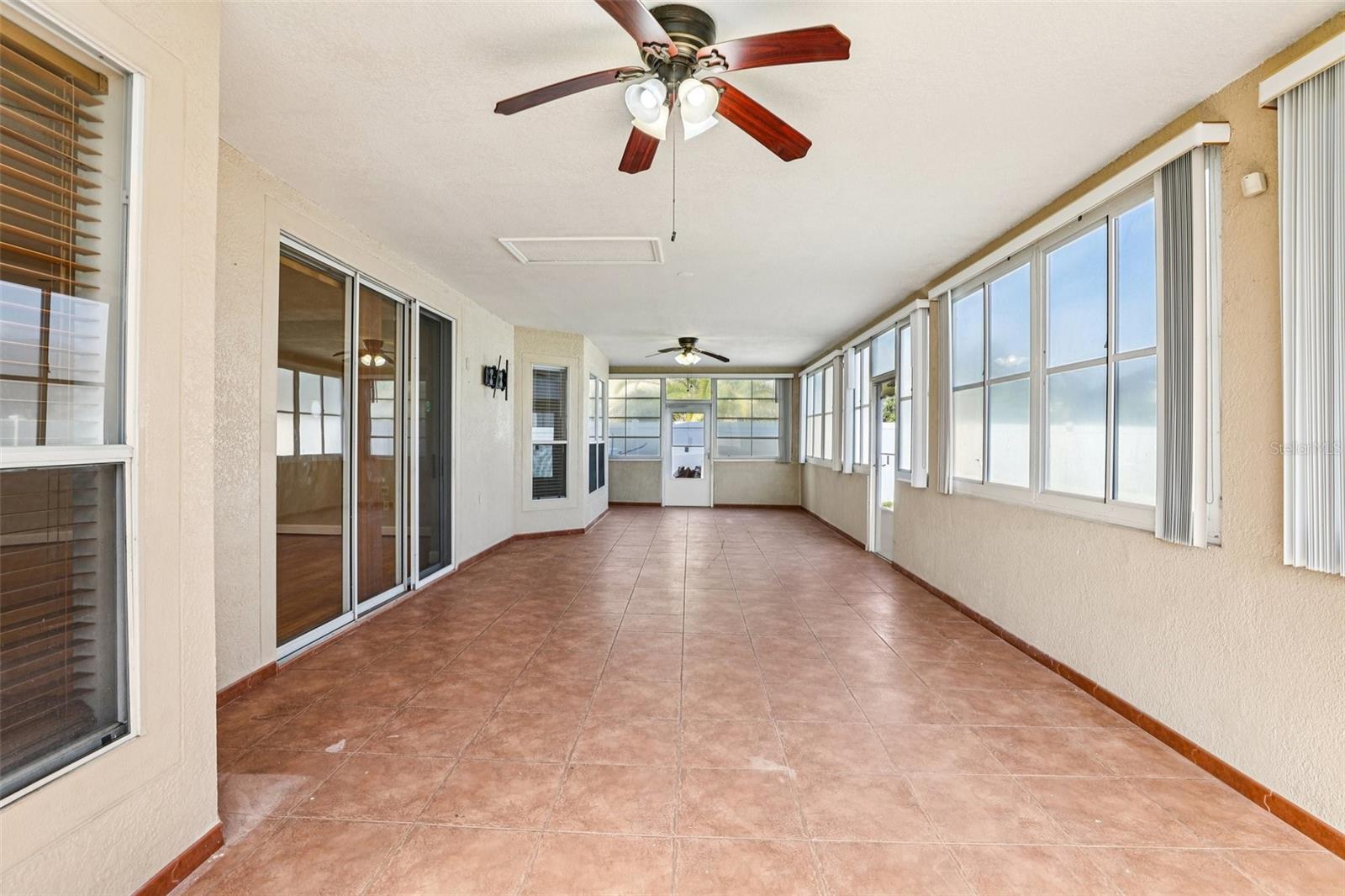 VISTA LAKES VILLAGE N-3 COLONIE - Residential