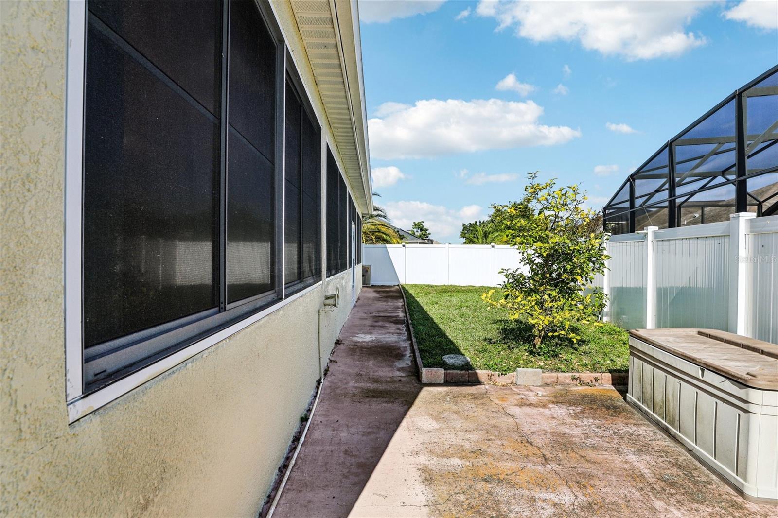 VISTA LAKES VILLAGE N-3 COLONIE - Residential