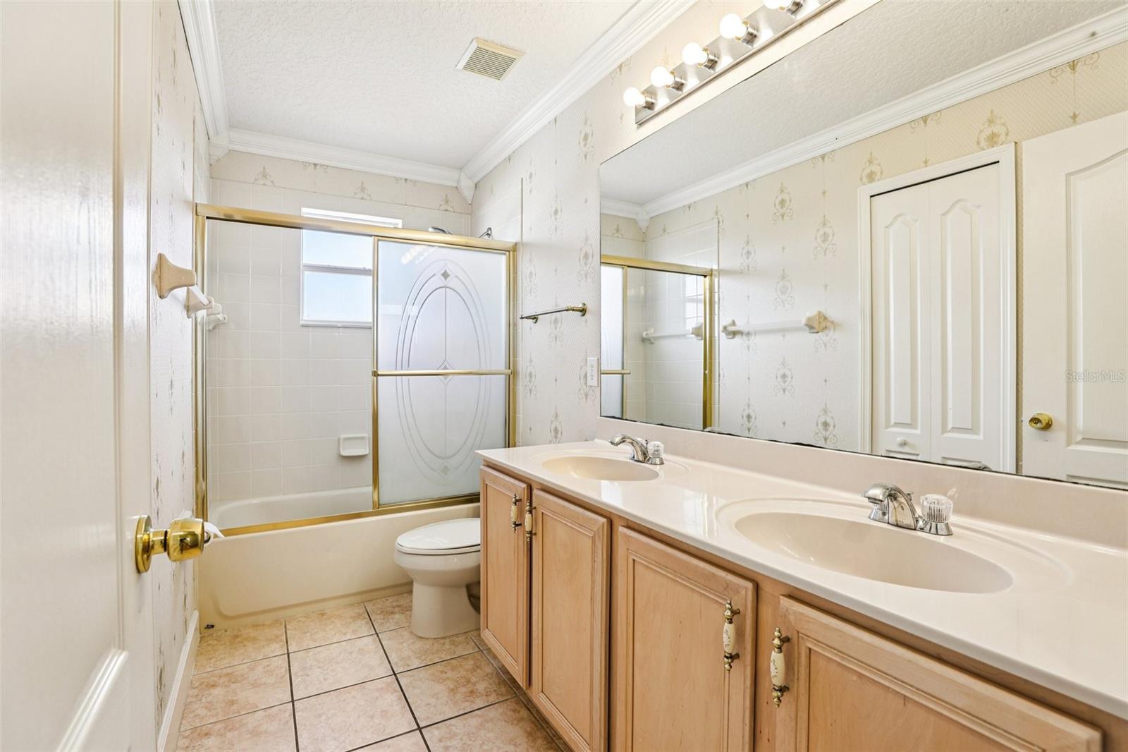 VISTA LAKES VILLAGE N-3 COLONIE - Residential