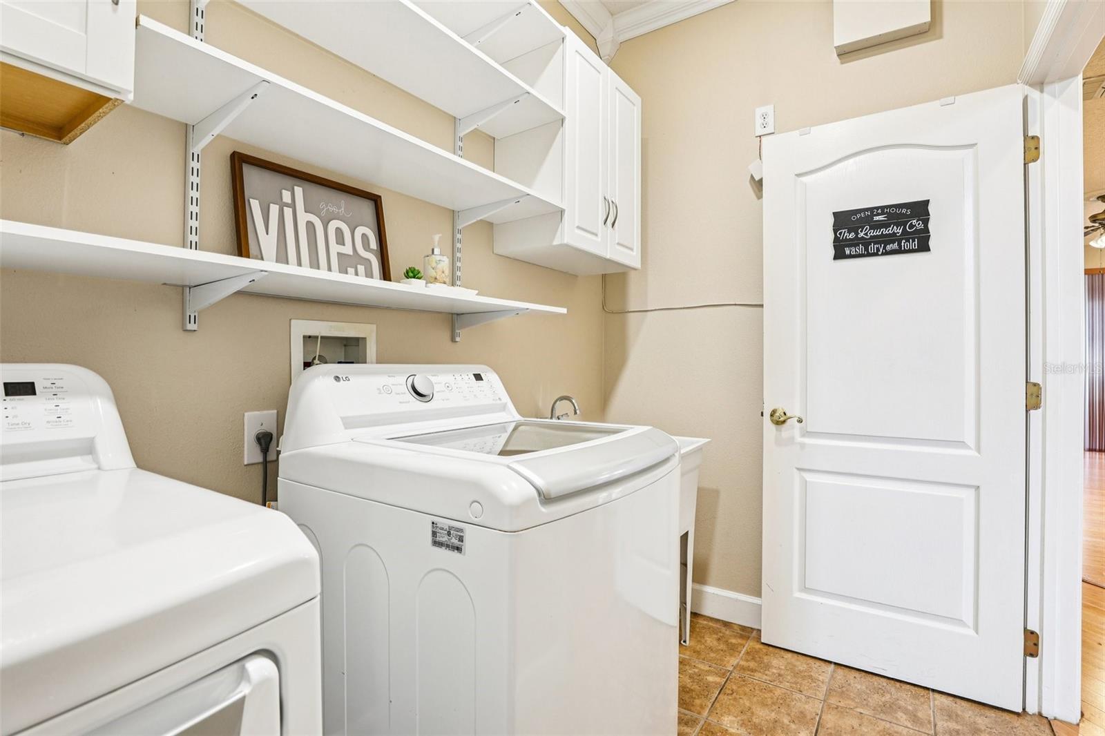 VISTA LAKES VILLAGE N-3 COLONIE - Residential